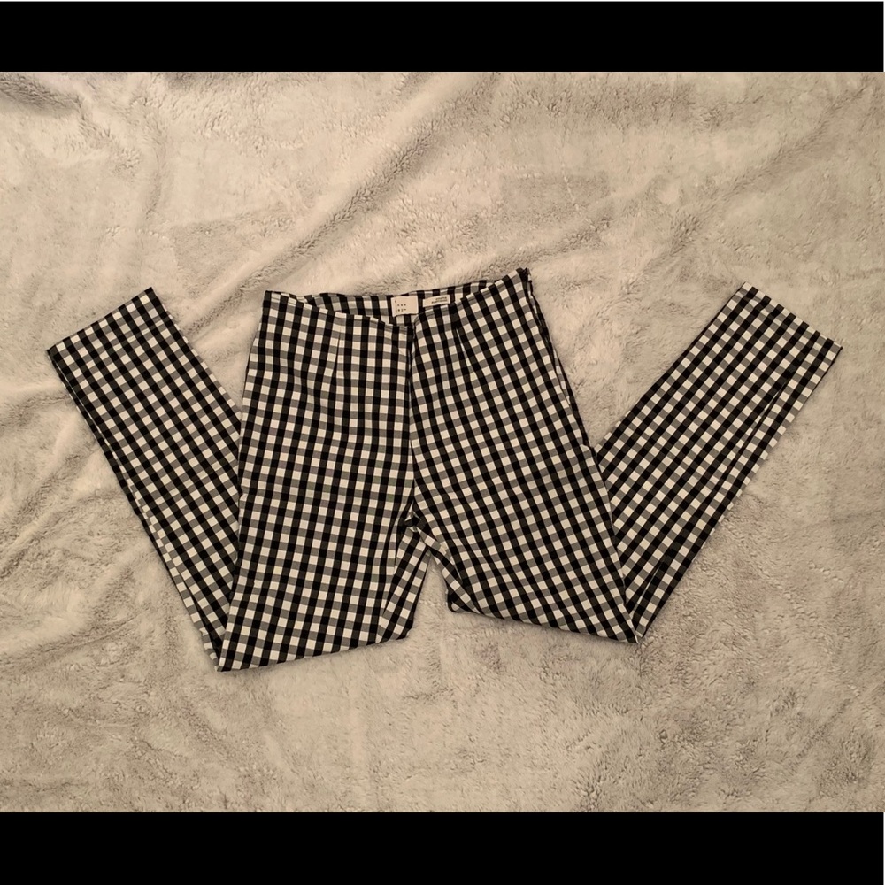 Black and white pants